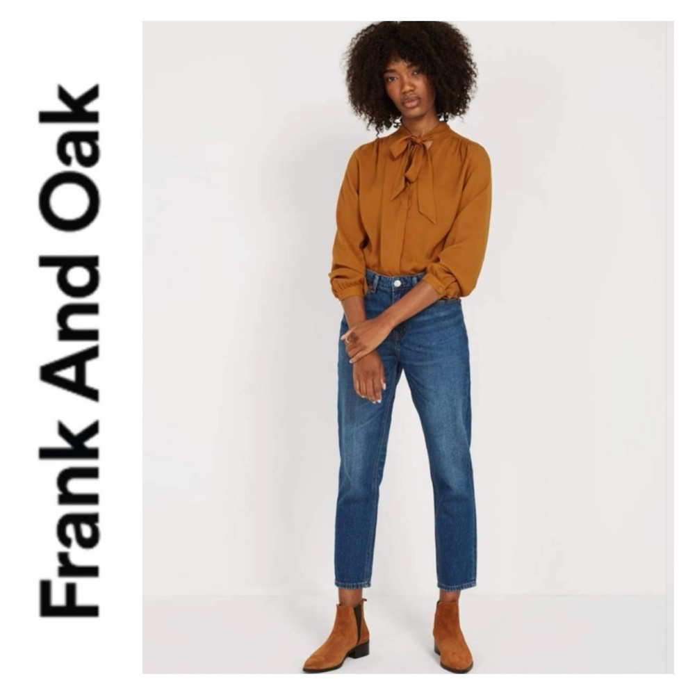 Blue Ankle Cropped Jeans with High-Waisted Fit